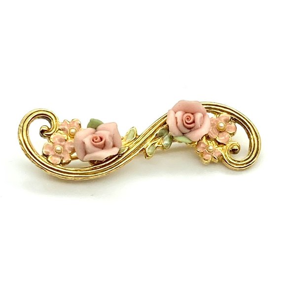 1928 Floral Flourish Bar Brooch, Vintage Romantic Lapel Pin with Bisque Roses - Picture 2 of 3